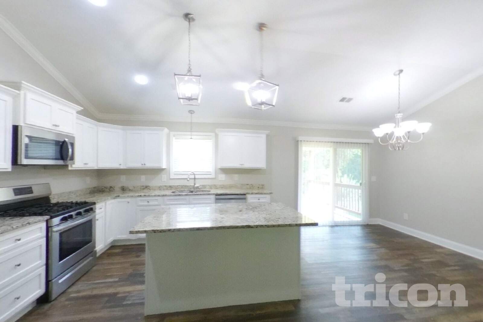 Building Photo - 228 Hallmark Cir