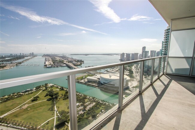 Building Photo - 1100 Biscayne Blvd