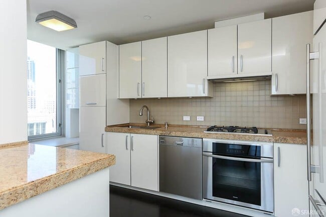 Building Photo - 188 Minna St
