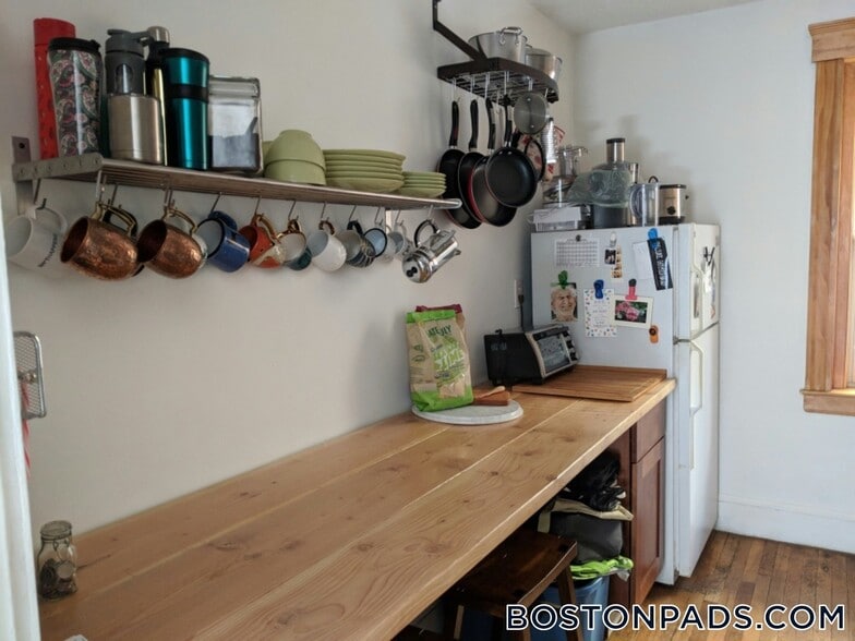 Building Photo - 97 Hancock St