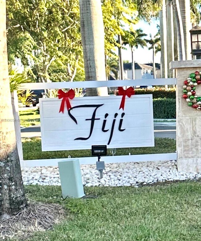 Building Photo - 2853 SE 1st Dr