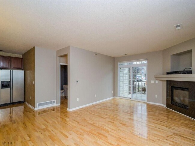 Building Photo - 3031 Grand Ave