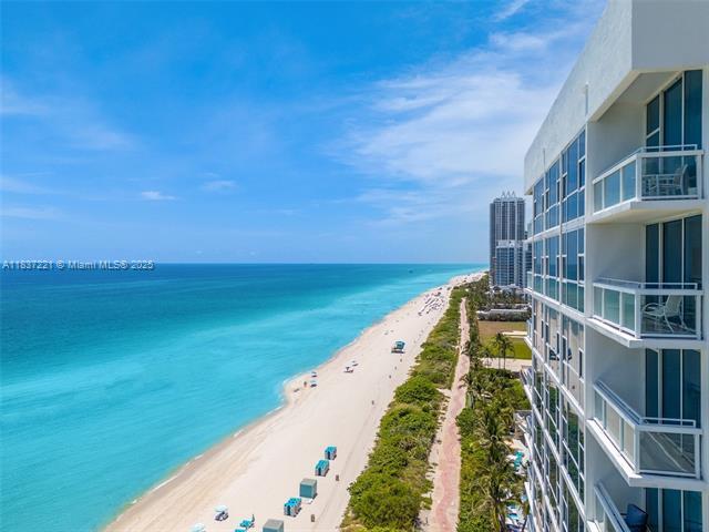 Building Photo - 6801 Collins Ave
