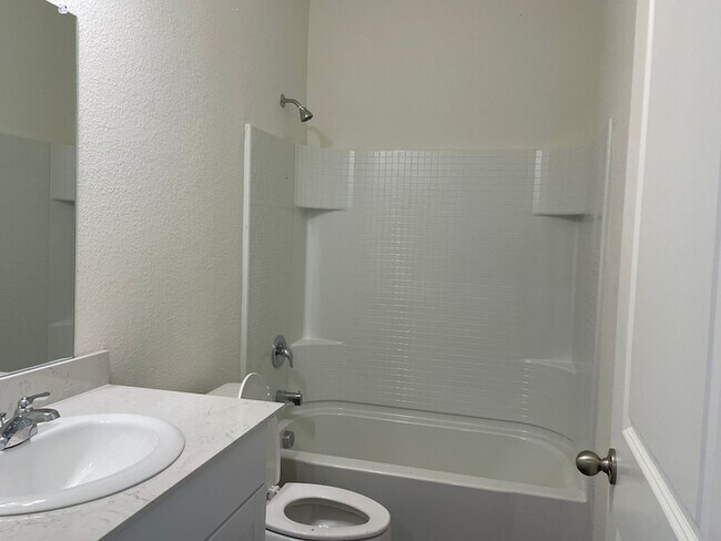 Building Photo - 10348 Rosegreen Ln