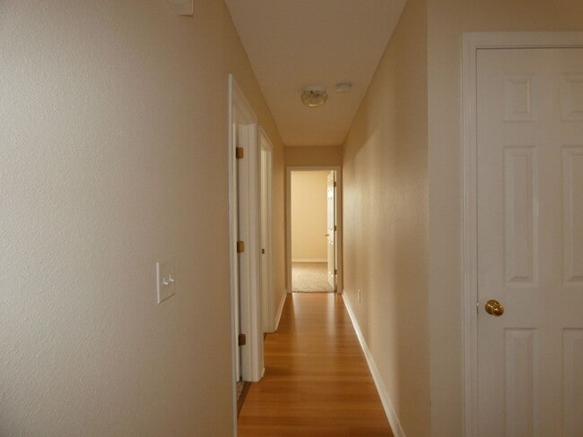 Building Photo - 4 Bedroom in Spencer Oaks Subdivision