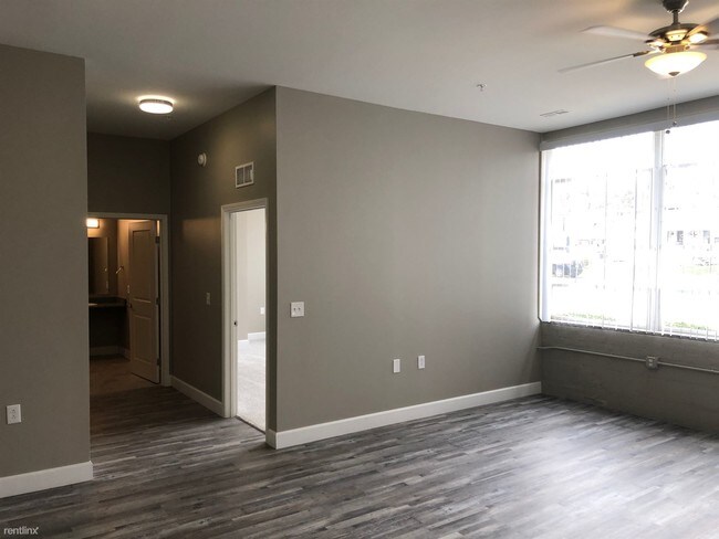 Building Photo - 751 2nd Ave S