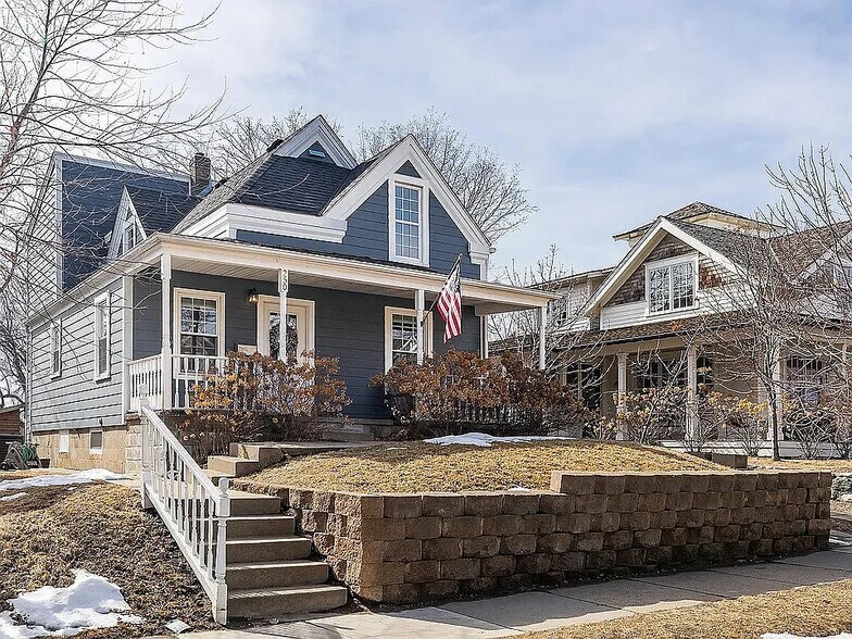 Primary Photo - 250 3rd St