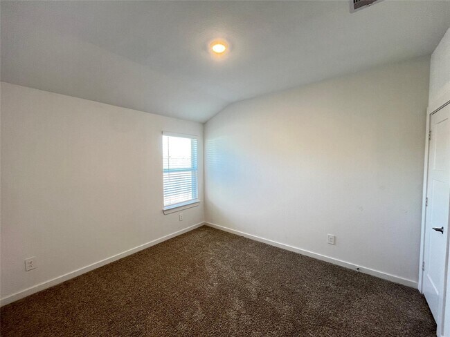 Building Photo - 14206 Black Cyn Ln