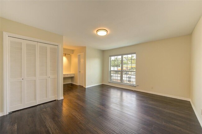 Building Photo - 1289 Blalock Rd
