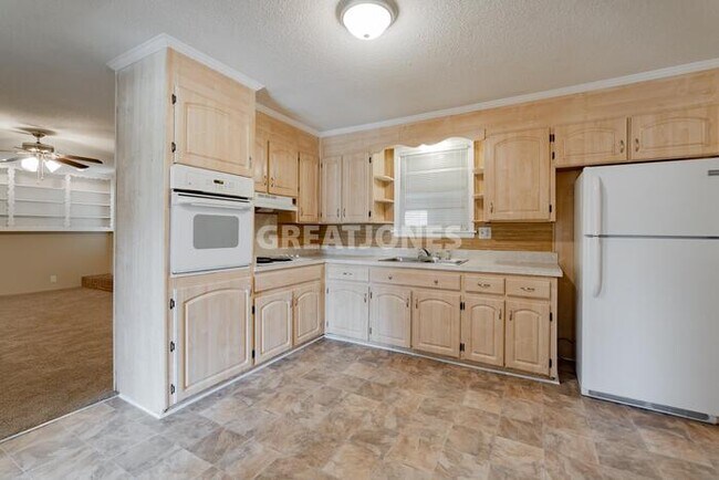 Building Photo - 7268 Fontana Dr