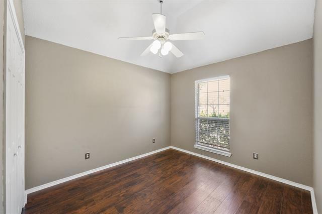 Building Photo - 2305 Valley Creek Dr