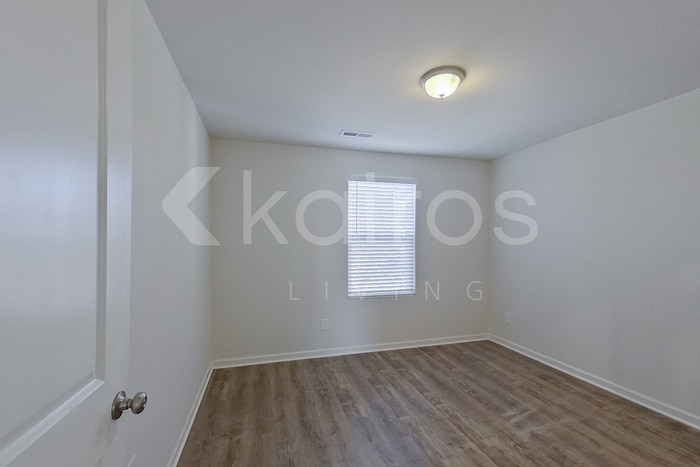 Building Photo - 106 Kyle's Ct