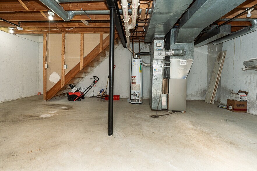 Building Photo - 619 Whitney Dr