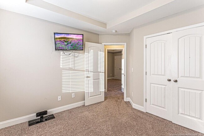 Building Photo - 2240 Mannington Dr
