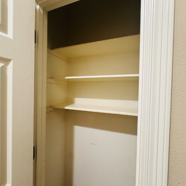 Building Photo - Spacious Duplex Now Available in Orange, TX!