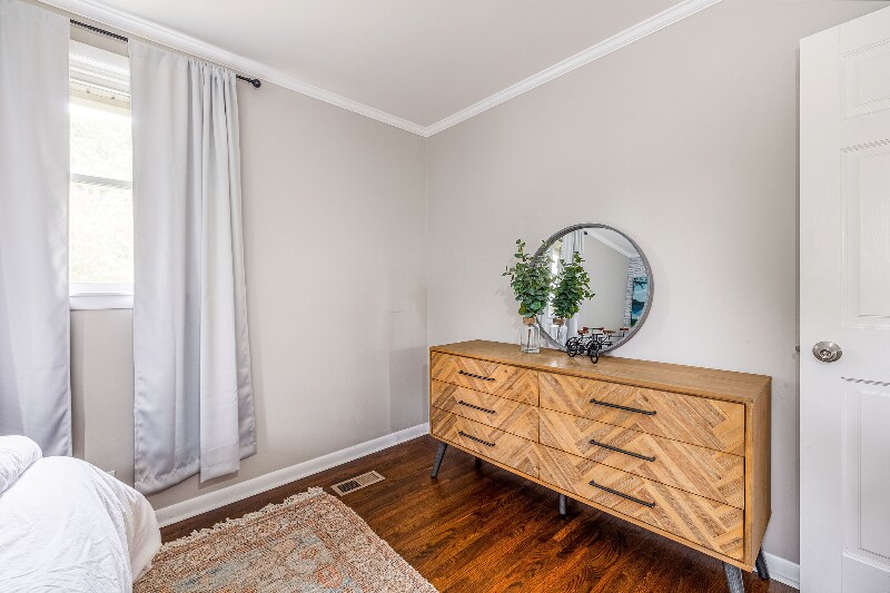 Building Photo - 204 Edgewater Dr