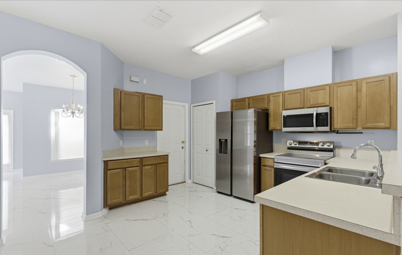 Building Photo - 14626 Falling Waters Dr