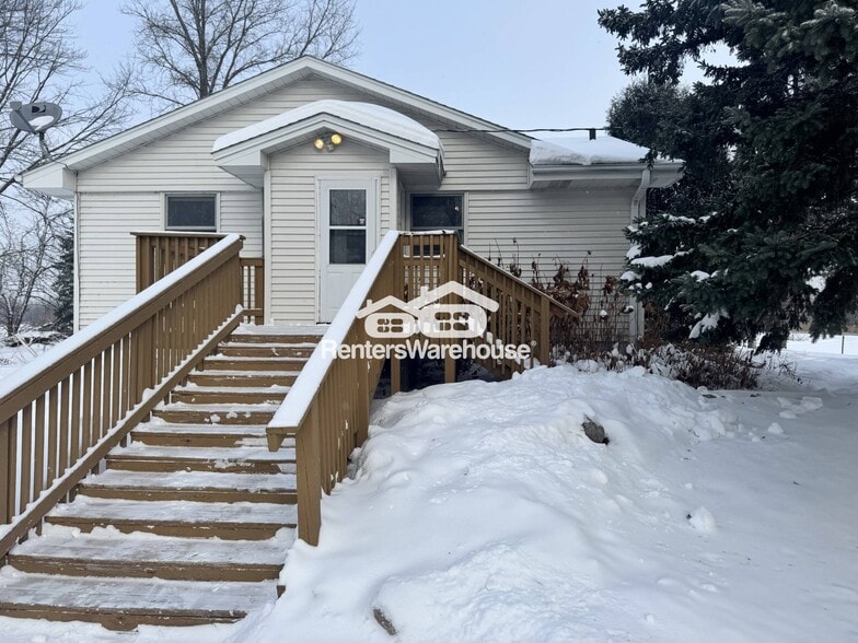 Building Photo - 8225 20th Ave N