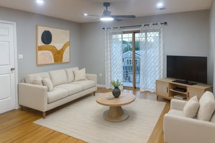 Building Photo - 632 Norwood Ter