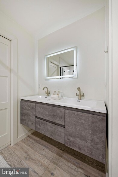 Building Photo - 23443 Dover Rd