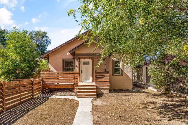 Primary Photo - 520 Bonfoy Ave
