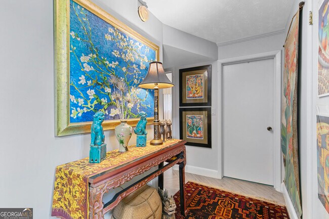 Building Photo - 1232 Bernadette Ln NE