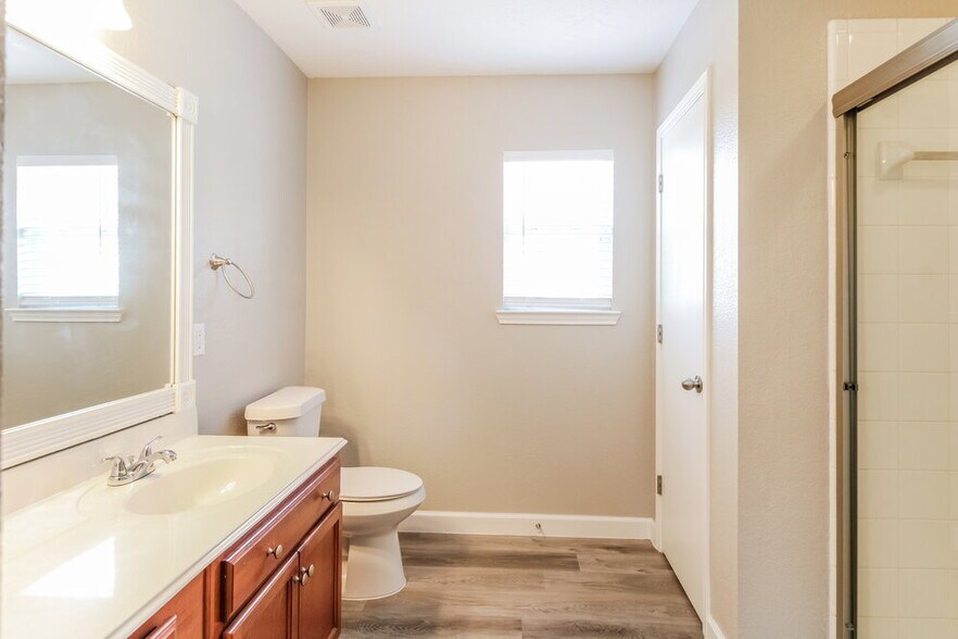 Building Photo - 7807 Pasture Spring Ln
