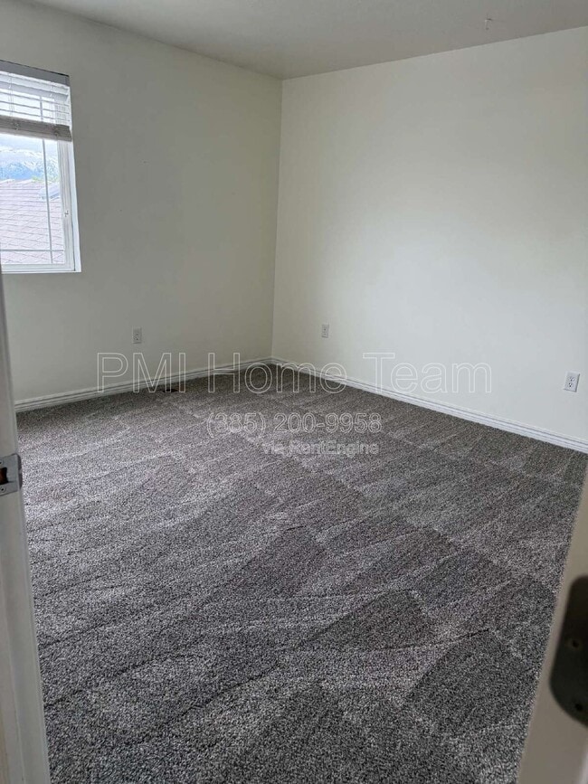 Building Photo - 652 W 800 N