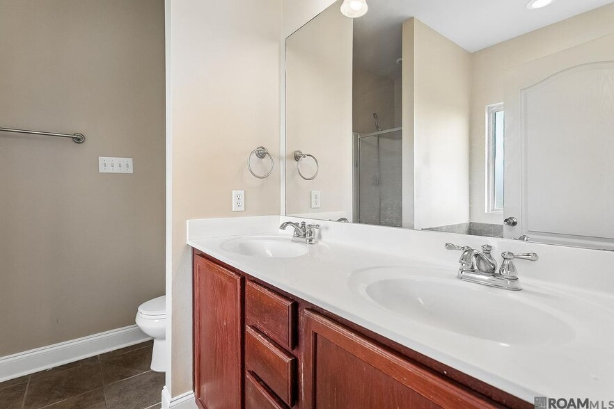 Building Photo - 11176 Merlo Dr