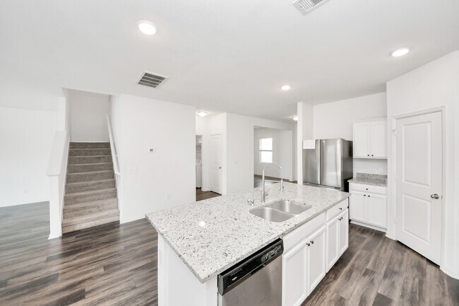 Building Photo - 2056 Spindletree Ln