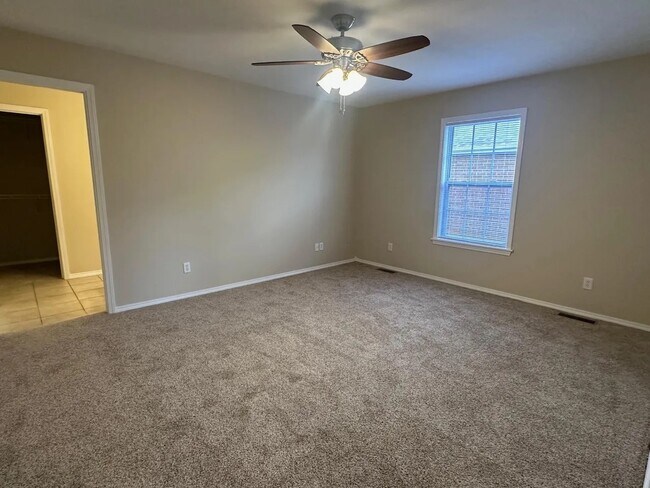 Building Photo - 4434 W Normal St