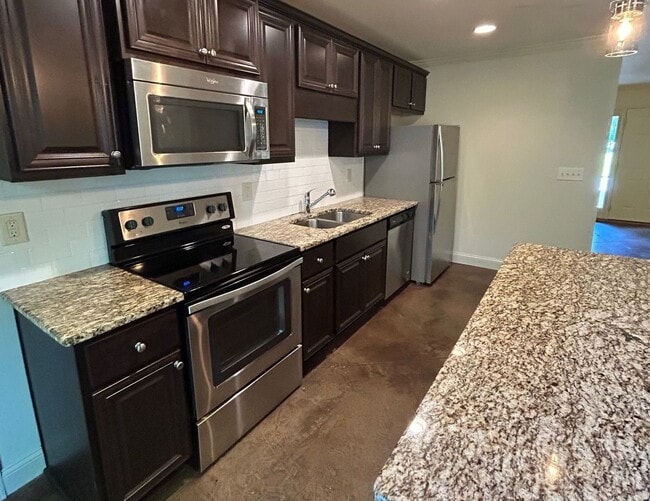 Building Photo - PRE-LEASING FOR AUGUST 2026!