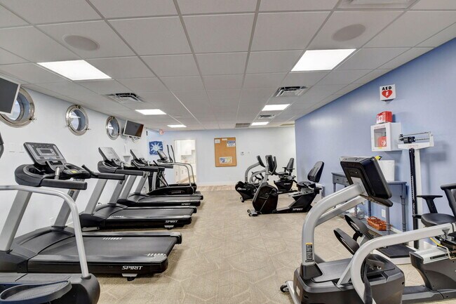 Building Photo - 931 Gardenia Dr