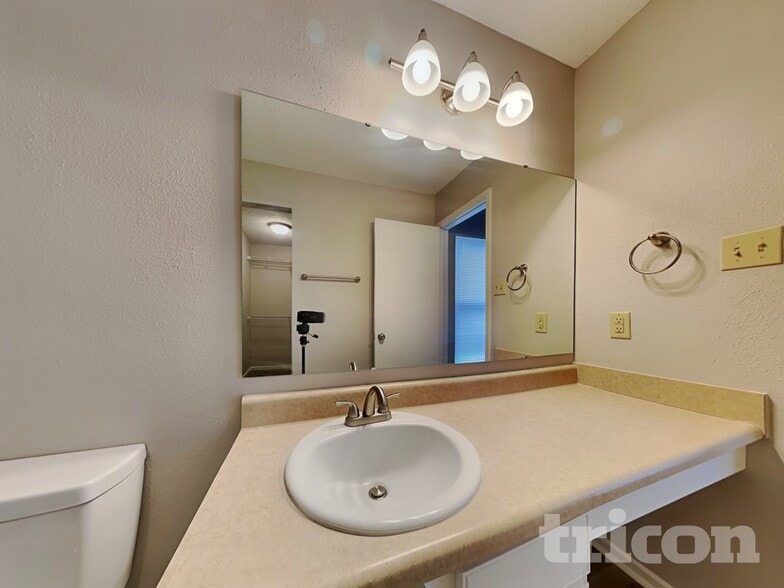 Building Photo - 9045 Centenary Ct