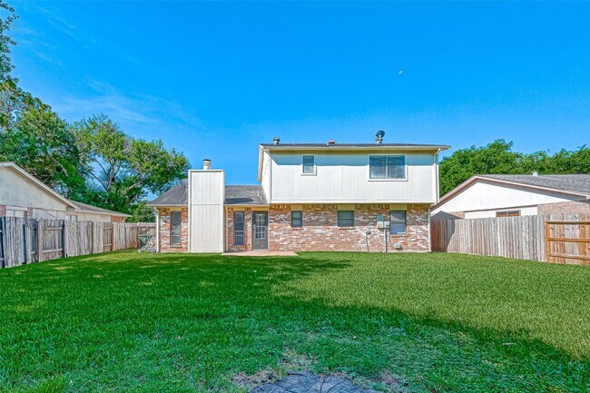 Building Photo - 2711 Quarry Hill Rd