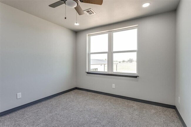 Building Photo - 12571 US-77