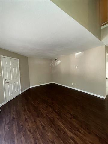 Building Photo - 2311 Balsam Dr