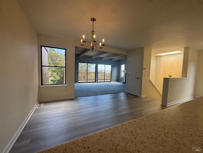 Building Photo - 28 Arana Cir