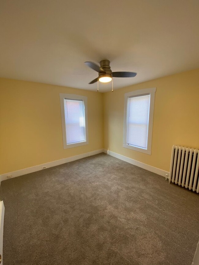 Building Photo - Beautiful Three Bedroom Townhouse in Northwest Lancaster City!