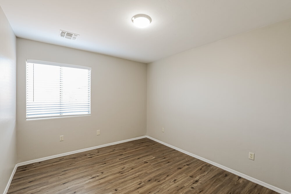 Building Photo - 2247 E Calle Gran Desierto