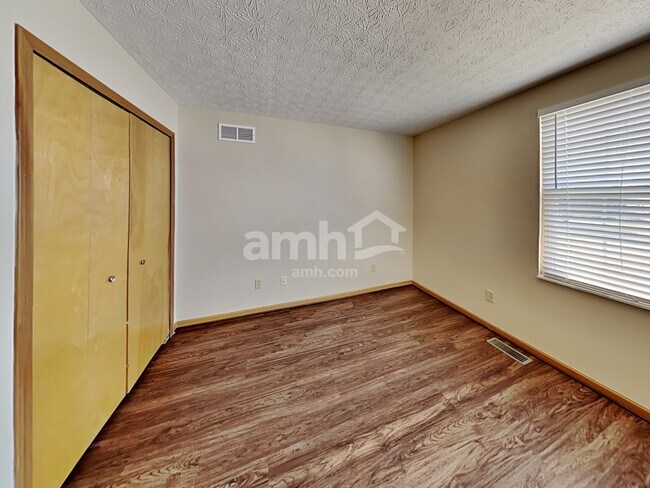Building Photo - 7394 Winchester Cathedral Ct