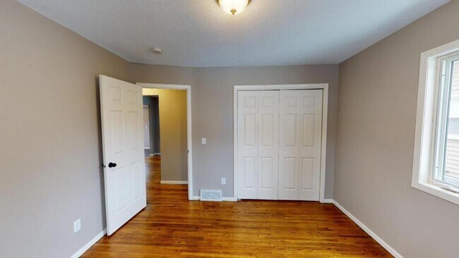 Building Photo - 11365 Stinson Ave