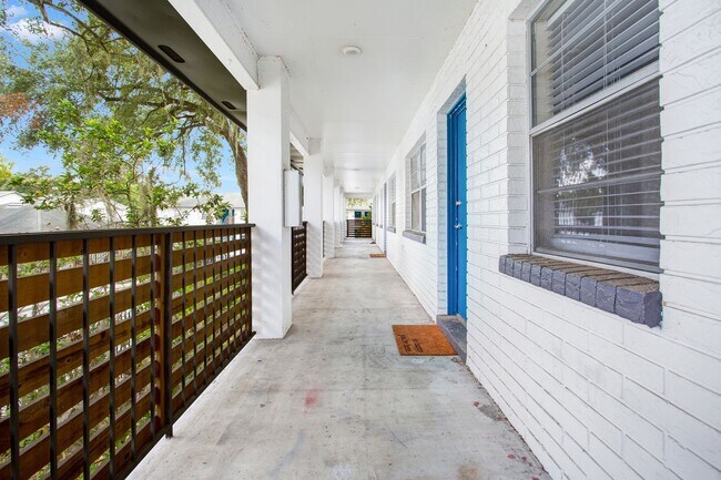 Interior Photo - The Henry Apartments | 1 & 2 Bedroom Apart...