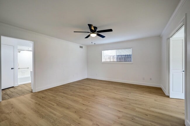 Building Photo - 5714 Spanish Oak Dr