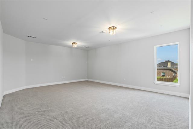 Building Photo - 681 Davenport Dr