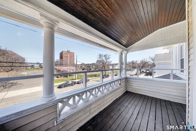 Building Photo - 259 Laurel Ave