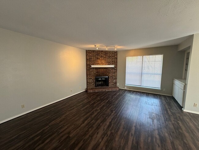 Building Photo - Belknap/Barton