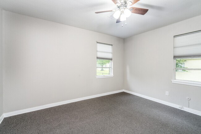 Building Photo - 503 Carrell St