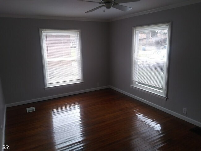 Building Photo - 4923 Carvel Ave