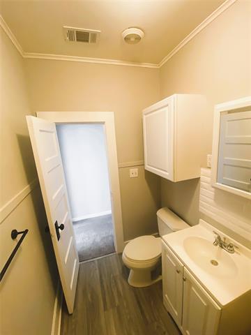 Building Photo - 308 N Shawnee St